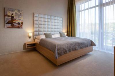 Spálňa s pohodlnou manželskou posteľou, AC Apartmán Hrebienok D412, Vysoké Tatry