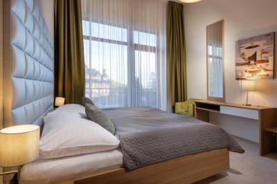 Spálňa s pohodlnou manželskou posteľou, AC Apartmán Hrebienok D412, Vysoké Tatry