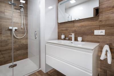 Kúpeľňa so sprchovým kútom, AC Apartmán Armeria 3.3, Vysoké Tatry