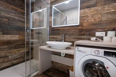 Kúpeľňa so sprchovým kútom a pračkou, AC Štúdio Armeria 5.2, Vysoké Tatry