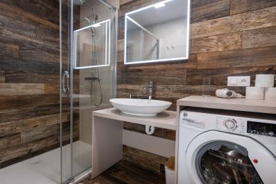 Kúpeľňa so sprchovým kútom a pračkou, AC Štúdio Armeria 5.2, Vysoké Tatry