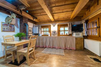 Stredný zrub Líška - plne vybavená kuchyňa so sedením, Zruby Vila Mária, Vysoké Tatry
