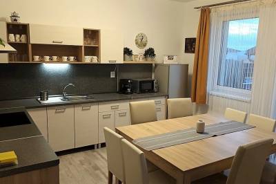 Kuchyňa s jedálenským sedením, Dovolenkový dom Active &amp; Relax, Veľká Lomnica