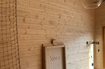 Interiér, Kiva cabin, Horné Hámre