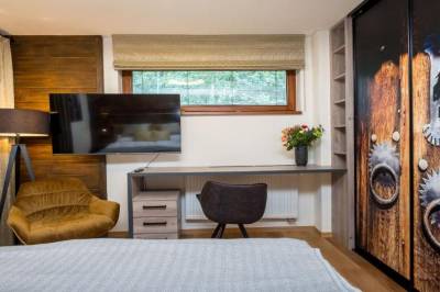 2-lôžková izba s manželskou posteľou a TV, Apartmán Stella, Mýto pod Ďumbierom