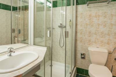 Double room standard - kúpeľňa so sprchovacím kútom a toaletou, Šport Hotel*** Donovaly, Donovaly