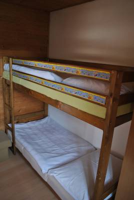 Poschodová posteľ, Chata na Rúbani, Mojtín