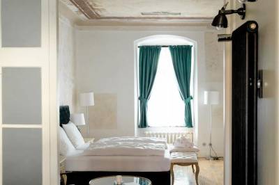 Apartmán Blue s manželskou posteľou a posedením, Apartments 1620yr, Trnava