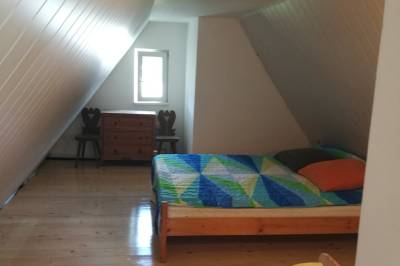 3-lôžková izba s manželskou posteľou a samostatným lôžkom, Chalupa Kysuce Varechovský potok, Vysoká nad Kysucou