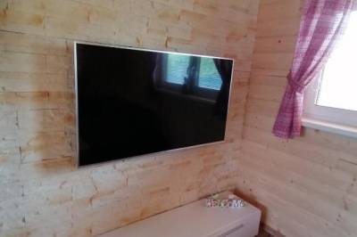 LCD TV v obývačke, Chata Baška, Liptovský Mikuláš