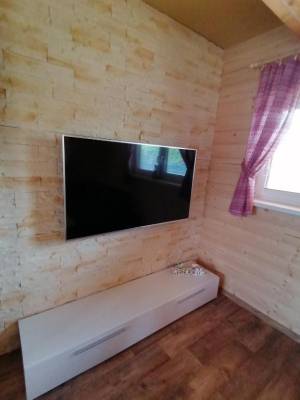 LCD TV v obývačke, Chata Baška, Liptovský Mikuláš