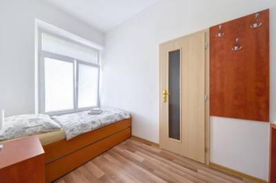 Jednolôžková izba so samostatnou posteľou, PB apartments, Spišská Nová Ves