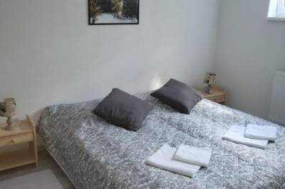 Spálňa s manželskou posteľou, Ubytovanie U Emmy, Banská Štiavnica