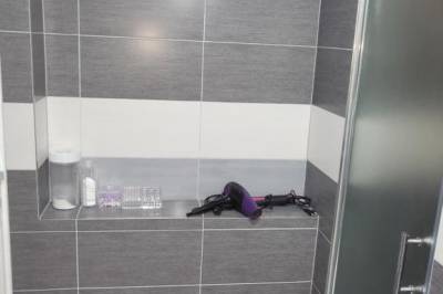 Kúpeľňa so sprchovacím kútom, Ubytovanie U Emmy, Banská Štiavnica