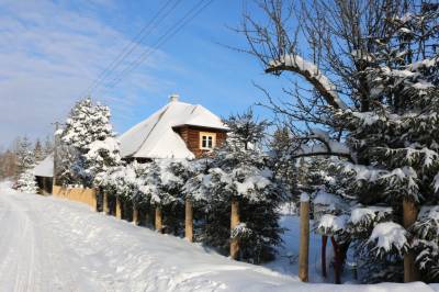 Exteriér ubytovania v zimných mesiacoch, Drevenica Za dedinou, Sihelné