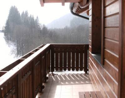 Balkón so sedením a výhľadom na hory, Apartmán Slnečnica, Bystrá