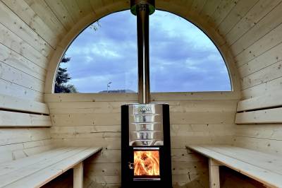 Moderný Tiny house so saunou na liptovskom vidieku, Liptovské Matiašovce