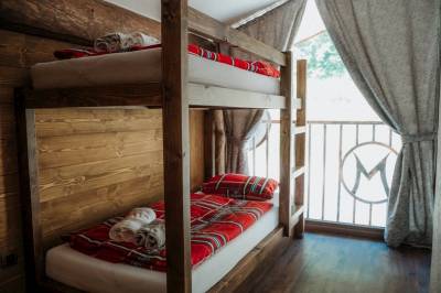 Spálňa s poschodovou posteľou, Mountain Chalets - Chata U býka, Valča