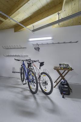 K dispozícii garáž na uloženie bicyklov, Apartmány LAMA, Malatíny