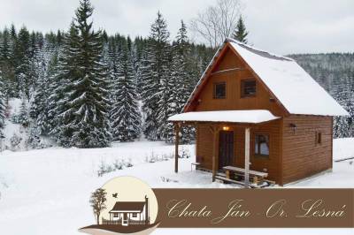 Exteriér ubytovania v Oravskej Lesnej v zime, Chata Ján, Oravská Lesná