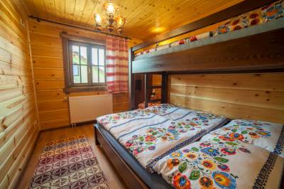 Spálňa s manželskou posteľou a samostatným lôžkom, Chata Važec, Važec