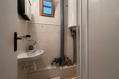 Kúpeľňa so sprchovacím kútom, Bungalov v srdci Liptova, Liptovské Matiašovce