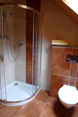 Kúpeľňa so sprchovacím kútom a toaletou, Chata Šafran Jánska dolina 2054, Liptovský Ján