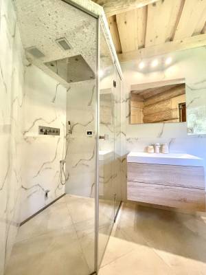 Kúpeľňa so sprchovacím kútom, Chata Panorama Family, Habovka