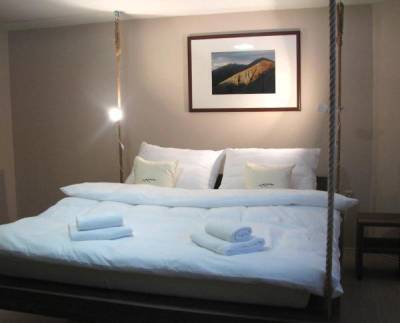 Apartmán Janka - spálňa so závesnou manželskou posteľou, Simply Relax Apartment Resort, Bystrá