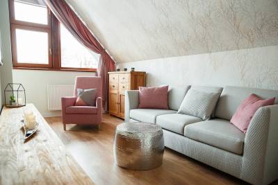 Apartmán Diana - obývačka s rozkladacím gaučom, Horvát Family Residence*****, Lúčky
