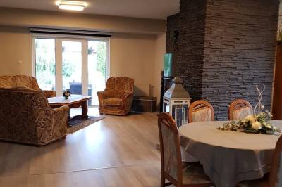 Obývačka s jedálenským sedením, Ubytovanie Oslany, Oslany