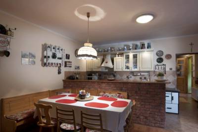 Plne vybavená kuchyňa s jedálenským sedením, Chalupa Mimi, Liptovské Sliače