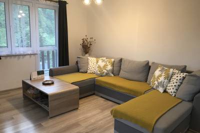 Obývacia izba s rozložiteľným gaučom a balkónom, Riverside Habovka, Habovka