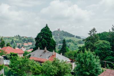 Výhľad na kalváriu z ubytovania, Domček na Staromestskej****, Banská Štiavnica