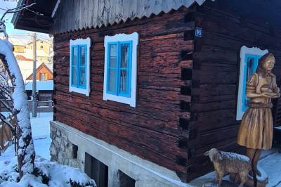Exteriér ubytovania v liptovskej obci Dúbrava, Chalúpka u Dobrého čerta, Dúbrava