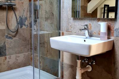 Kúpeľňa so sprchovacím kútom, Apartmán 17, Vysoké Tatry