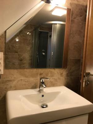 Kúpeľňa so sprchovacím kútom, Villa Detvan, Stará Lesná