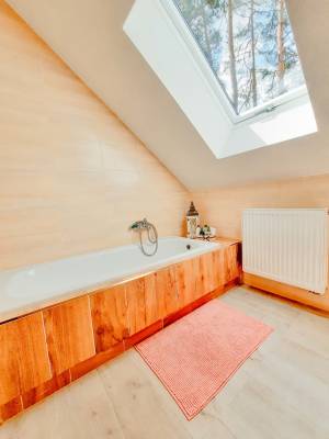 Kúpeľňa s vaňou, Harmónia v Raji, Spišské Tomášovce