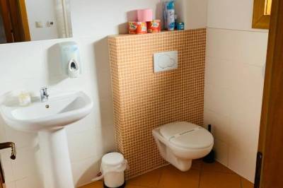 Kúpeľňa s toaletou, Drevenice Jánošík, Terchová