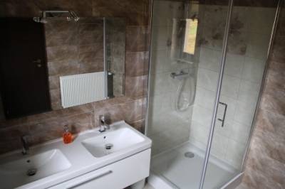 Izba - kúpeľňa so sprchovacím kútom, Vila Bella Monte, Ždiar
