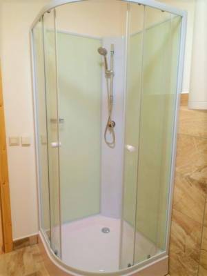 Kúpeľňa so sprchovacím kútom, Chalupa Monika, Súľov - Hradná
