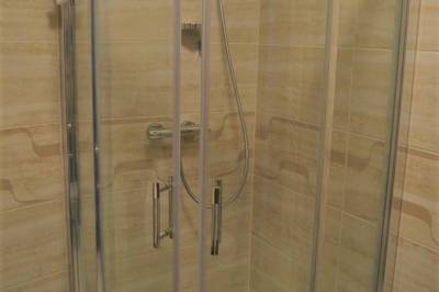 Kúpeľňa so sprchovacím kútom, Apartmán Bernard, Vysoké Tatry