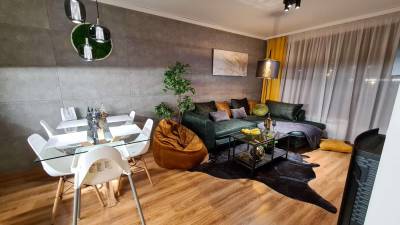 Obývačka s rozkladacím gaučom a jedálenským sedením, Apartmanica St. Ivan Rilski SPA Resort 101-12, Bansko, Bansko
