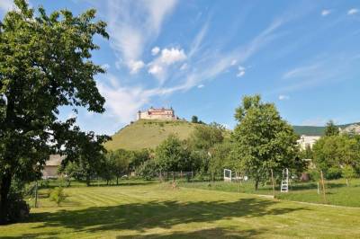 Výhľad na hrad Krásna Hôrka, Ubytovanie Betty, Krásnohorské Podhradie