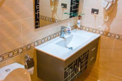 Apartmán 209 H - kúpeľňa s toaletou, Apartmány Samra Bay Resort &amp; Aquapark v Hurghade, Hurgada