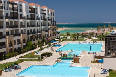 Bazén pri hoteli, Apartmány Samra Bay Resort &amp; Aquapark v Hurghade, Hurgada