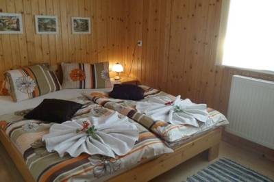 Spálňa s manželskou posteľou, Rodinný penzión Alpinka, Oščadnica
