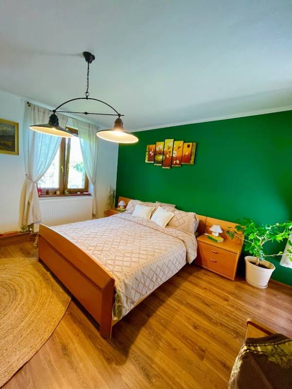 Spálňa s manželskou posteľou, Greenroom, Nová Lesná