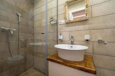 Kúpeľňa so sprchovacím kútom, Ubytovanie Barbakan, Kremnica