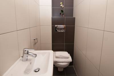 Samostatná toaleta, APARTMÁNY SILEAS, Veľká Lomnica